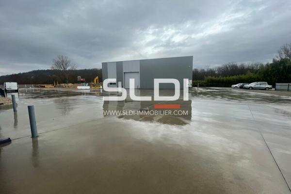 Locaux d'activités A LOUER - VOURLES - 670 m²