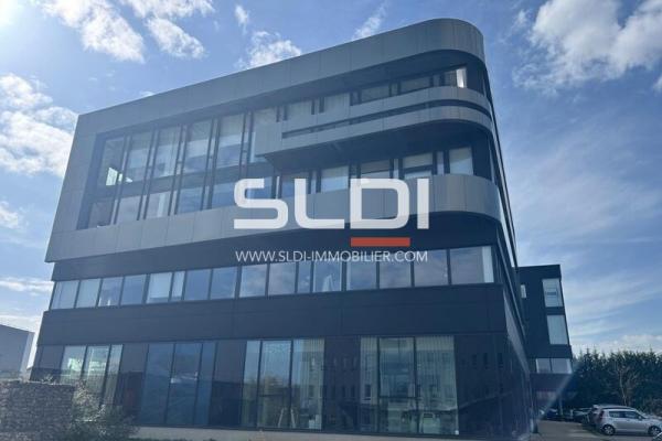 Bureaux A LOUER - LIMONEST - 217 m²