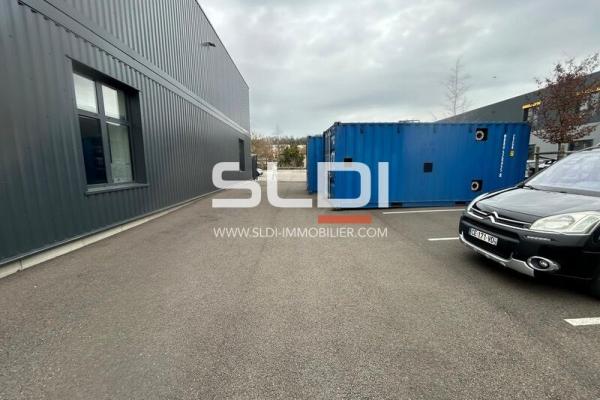 Locaux d'activités A LOUER - NEUVILLE SUR SAONE - 230 m²