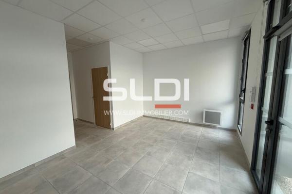 Locaux d'activités A LOUER - SAINT QUENTIN FALLAVIER - 176 m²