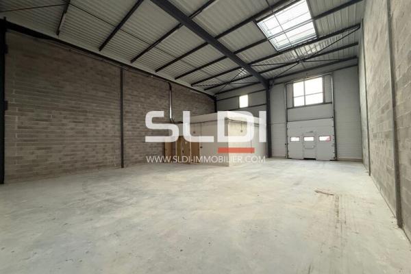 Locaux d'activités A LOUER - SAINT QUENTIN FALLAVIER - 176 m²