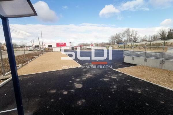 Locaux d'activités A LOUER - BOURGOIN JALLIEU - 286 m²