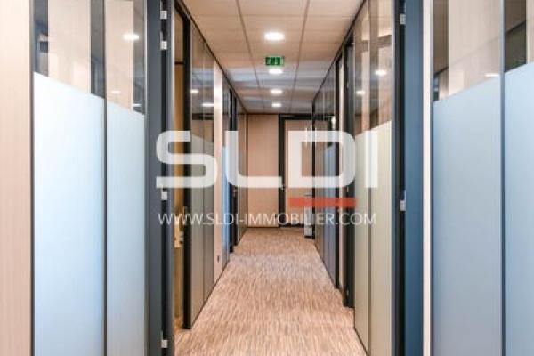 Bureaux A VENDRE - MEYZIEU - 183 m²