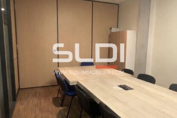 Bureaux A VENDRE - MEYZIEU - 183 m²