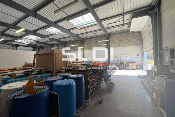 Locaux d'activités A LOUER - BOURGOIN JALLIEU - 600 m²