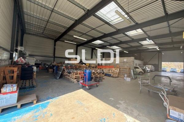 Locaux d'activités A LOUER - BOURGOIN JALLIEU - 600 m²