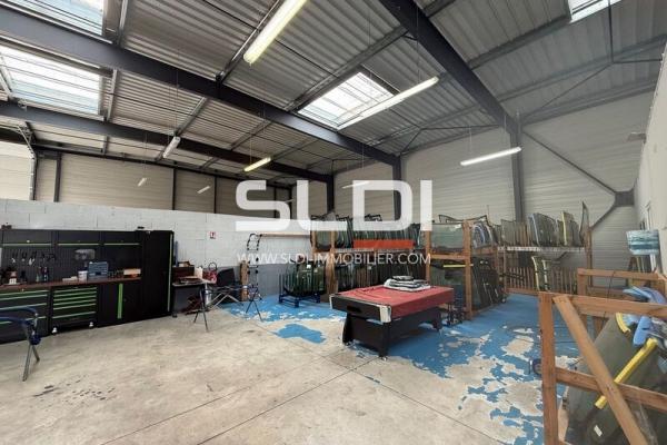 Locaux d'activités A LOUER - BOURGOIN JALLIEU - 600 m²