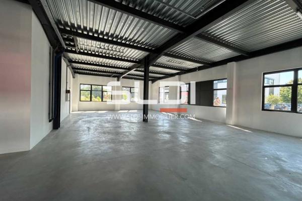 Locaux d'activités A LOUER - DARDILLY - 418 m²