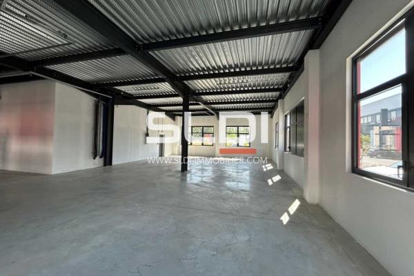 Locaux d'activités A LOUER - DARDILLY - 418 m²