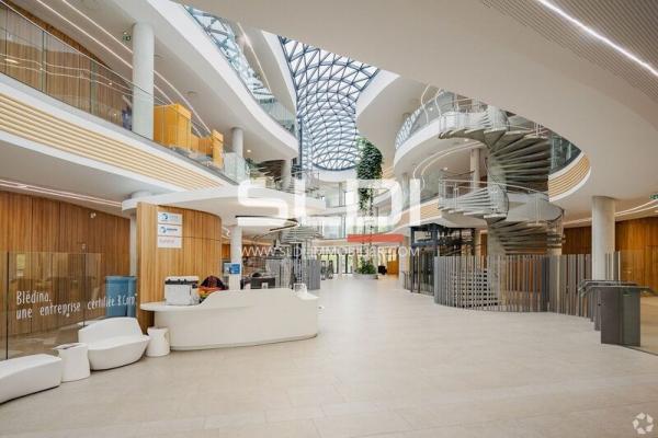 Bureaux A LOUER - LIMONEST - 633 m²