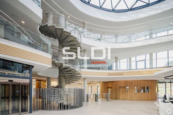Bureaux A LOUER - LIMONEST - 633 m²