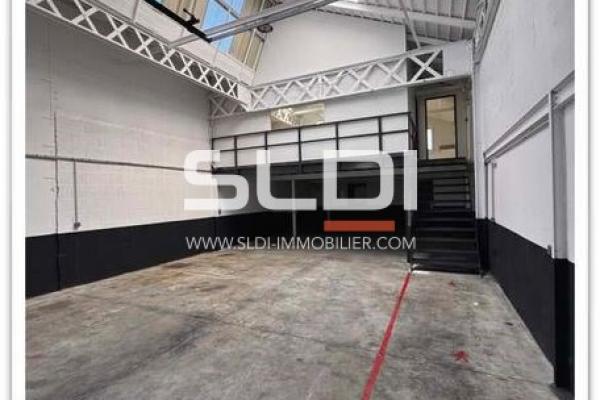 Locaux d'activités A LOUER - VENISSIEUX - 794 m²