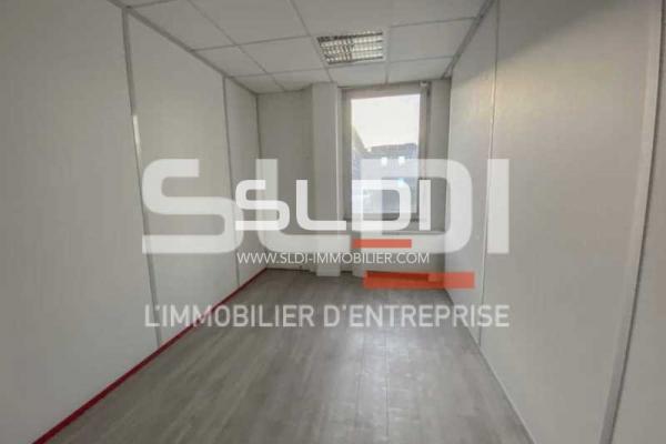 Bureaux A LOUER - BRON - 150 m²