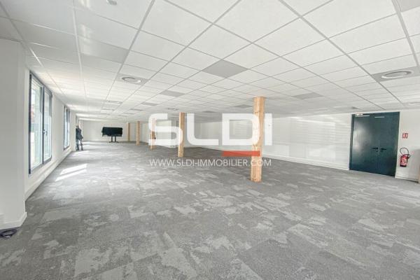 Bureaux A LOUER - SAINTE FOY LES LYON - 1 072 m²