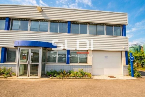 Locaux d'activités A LOUER - SAINT FONS - 930 m²