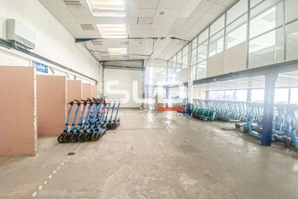 Locaux d'activités A LOUER - SAINT FONS - 930 m²