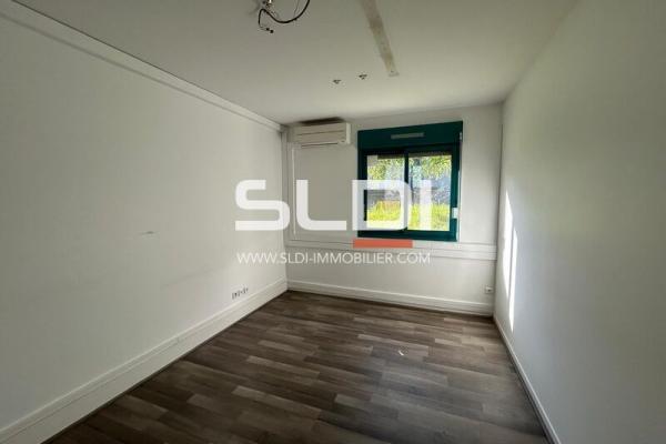 Bureaux A LOUER - LA TOUR DE SALVAGNY - 280 m²