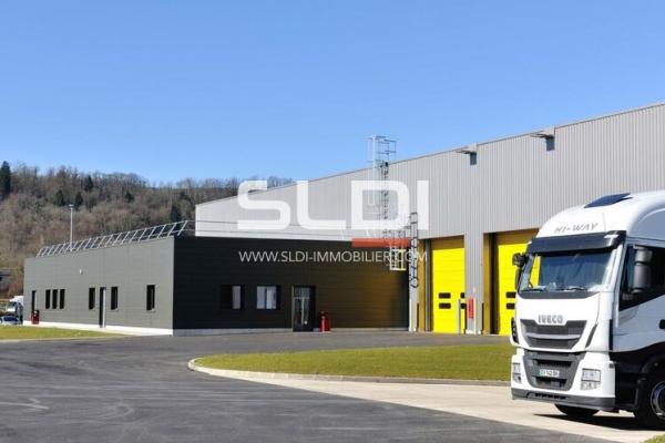 Locaux d'activités A VENDRE - CORBAS - 7 600 m²