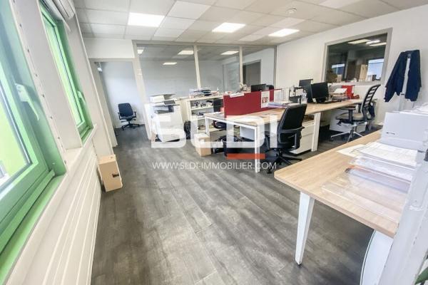 Locaux d'activités A LOUER - GENAS - 1 113 m²