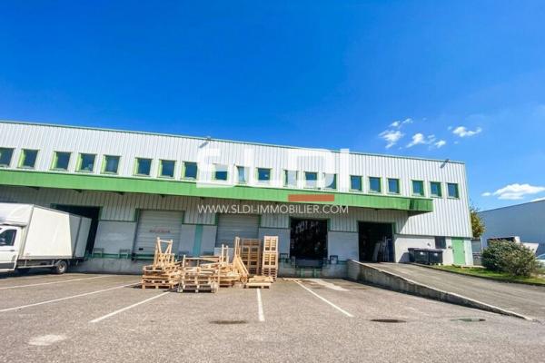 Locaux d'activités A LOUER - GENAS - 1 113 m²