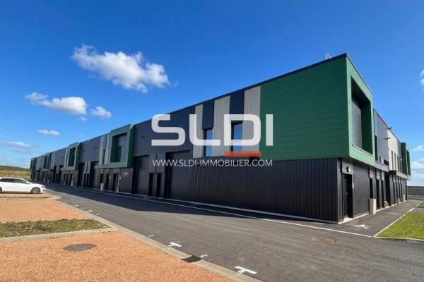 Locaux d'activités A VENDRE - VILLETTE D'ANTHON - 2 008 m²