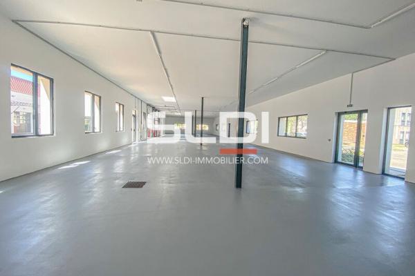 Locaux d'activités A LOUER - VENISSIEUX - 1 694 m²