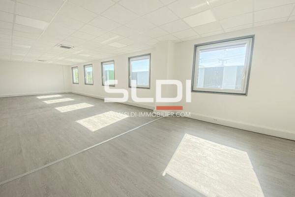 Bureaux A VENDRE - SAINT QUENTIN FALLAVIER - 1 710 m²