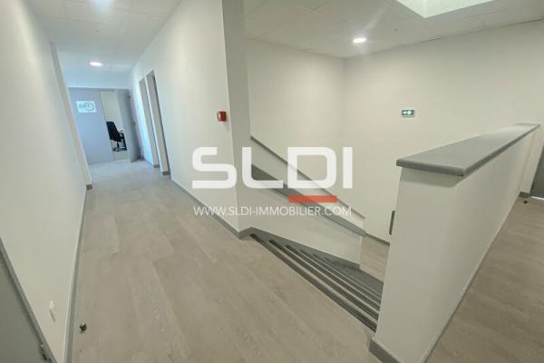 Bureaux A VENDRE - SAINT QUENTIN FALLAVIER - 1 710 m²
