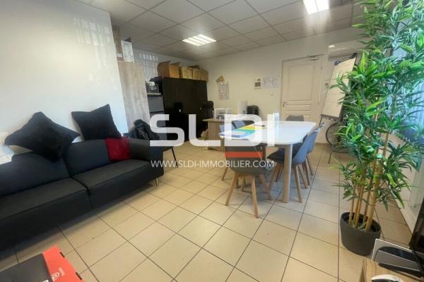 Locaux d'activités A LOUER - CHASSIEU - 177 m²