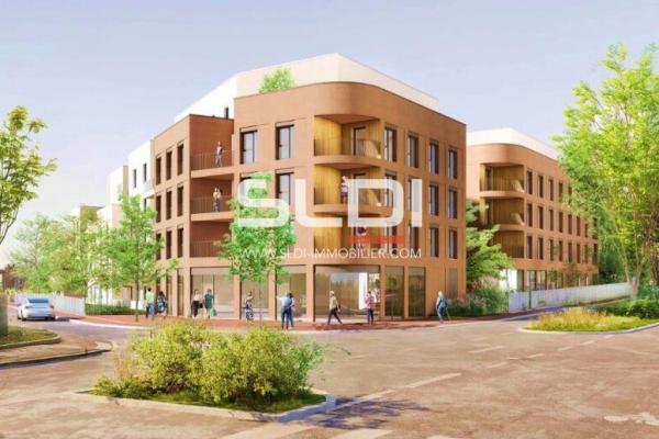 Commerces A VENDRE - DECINES CHARPIEU - 102 m²