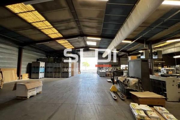 Locaux d'activités A VENDRE - BRON - 1 970 m²