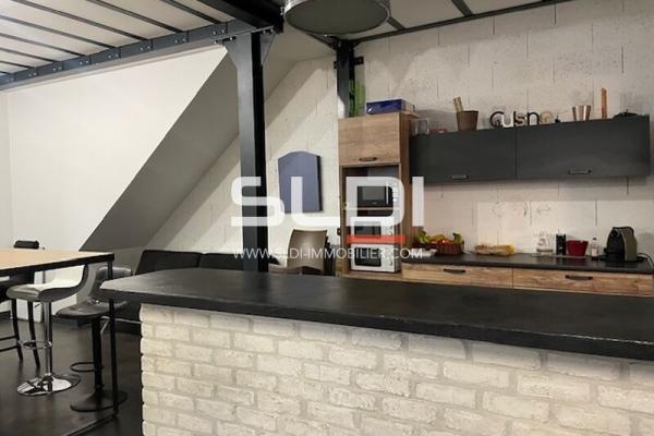 Locaux d'activités A VENDRE - DECINES CHARPIEU - 534 m²