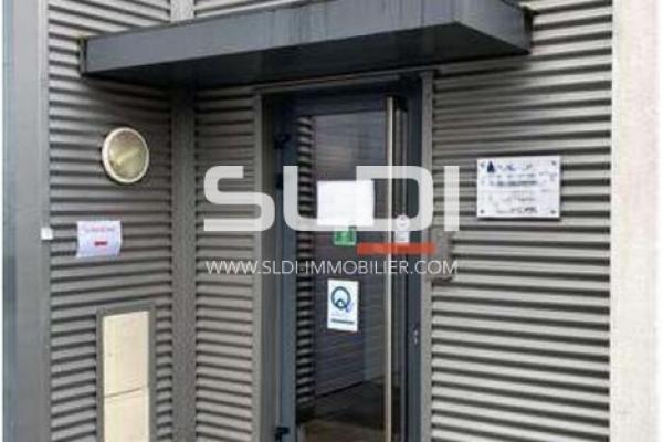Locaux d'activités A VENDRE - DECINES CHARPIEU - 534 m²