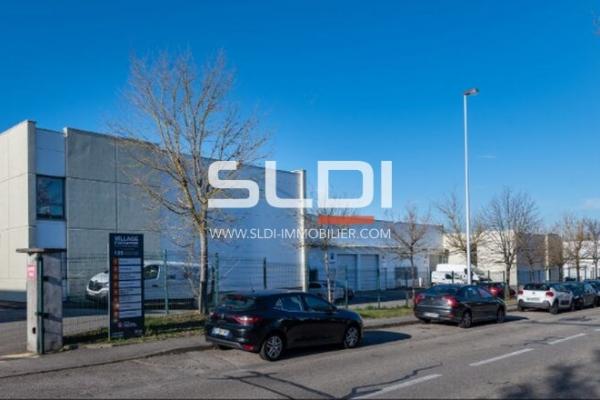 Locaux d'activités A LOUER - RILLIEUX LA PAPE - 118 m²