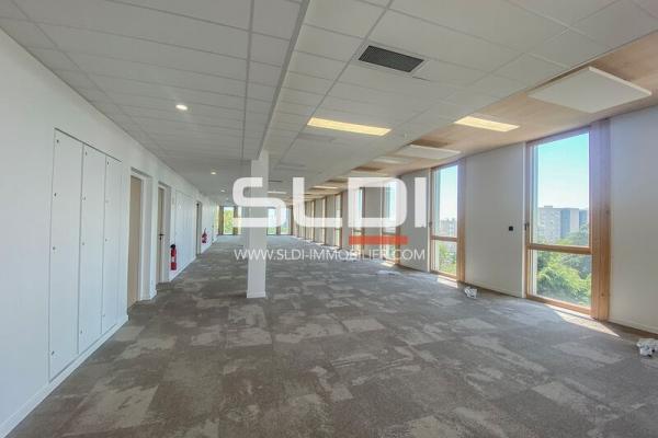 Bureaux A LOUER - VILLEURBANNE - 990 m²