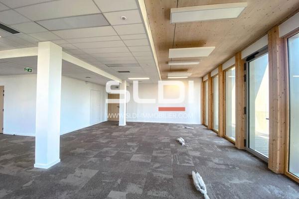 Bureaux A LOUER - VILLEURBANNE - 990 m²