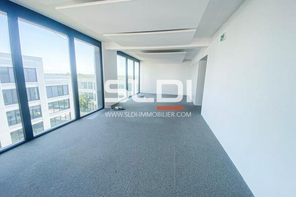 Bureaux A LOUER - VAULX EN VELIN - 4 125 m²