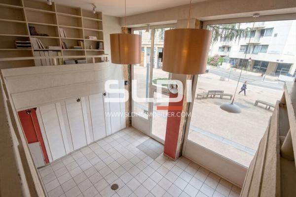 Commerces A LOUER - LYON - 78 m²