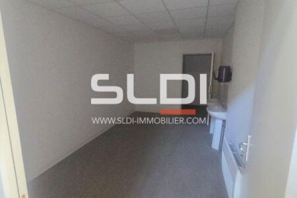 Locaux d'activités A LOUER - SAINT ETIENNE - 1 085 m²