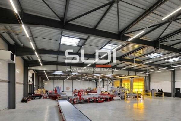 Locaux d'activités A VENDRE - BEYNOST - 5 000 m²