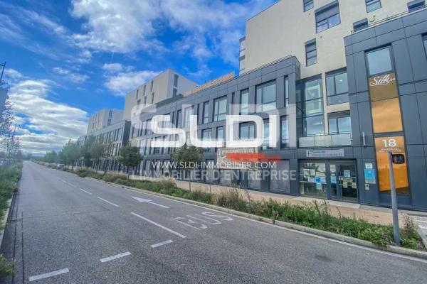 Bureaux A LOUER - VAULX EN VELIN - 234 m²