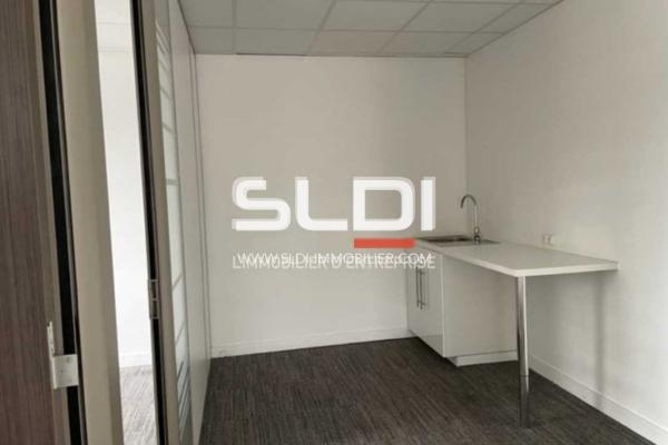 Bureaux A LOUER - VENISSIEUX - 225 m²
