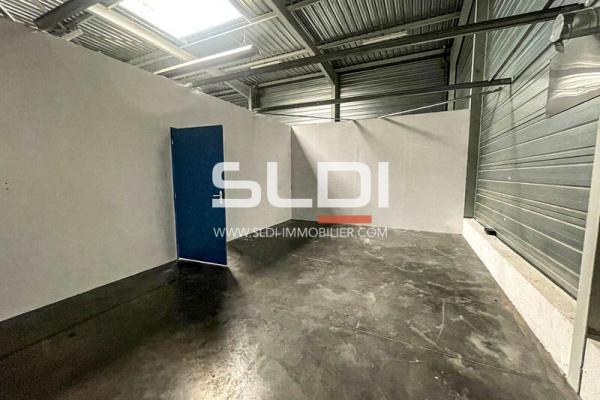 Locaux d'activités A LOUER - VOURLES - 870 m²