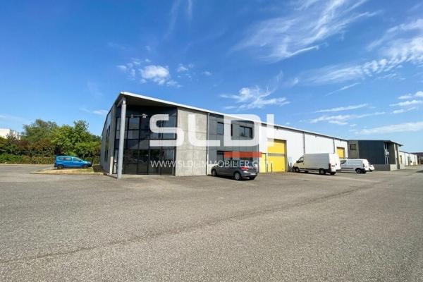Locaux d'activités A LOUER - VAULX EN VELIN - 1 088 m²
