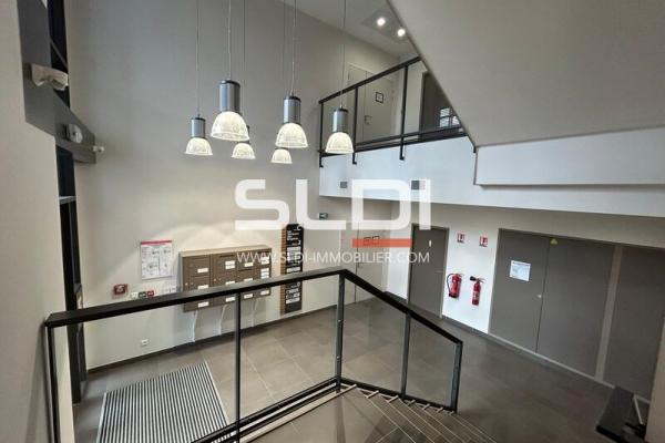 Bureaux A LOUER - LIMONEST - 243 m²