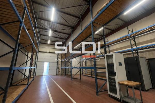 Locaux d'activités A LOUER - CHASSIEU - 333 m²