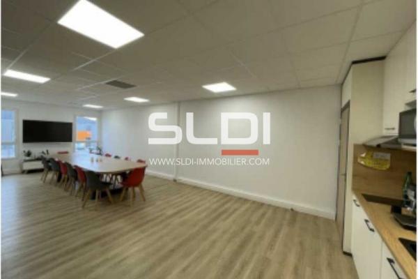 Bureaux A LOUER - DARDILLY - 124 m²