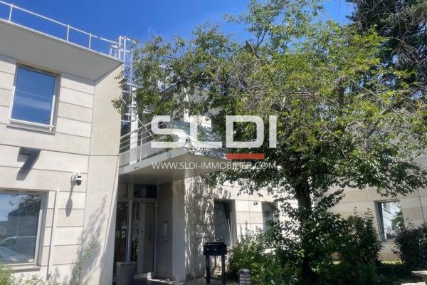 Bureaux A VENDRE - BRON - 793 m²