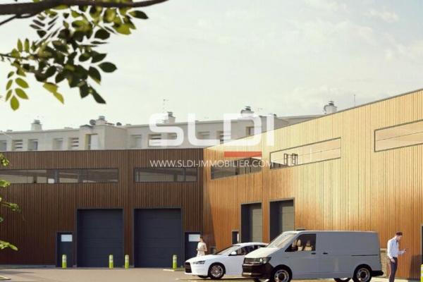 Locaux d'activités A LOUER - BRON - 997 m²