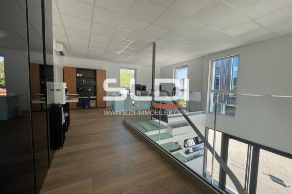 Bureaux A LOUER - SAINT GENIS LAVAL - 160 m²
